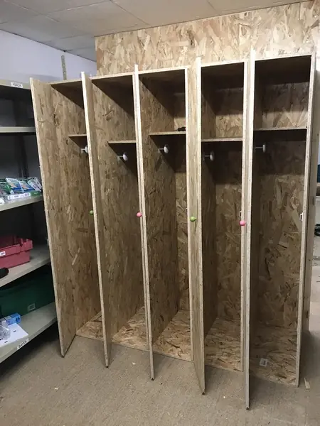 Aménagement cloison + vestiaire pharmacie – Sevres 92